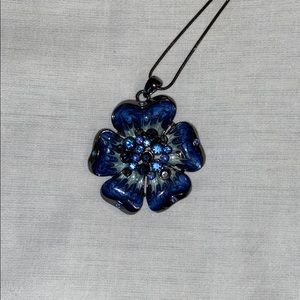 Blue flower necklace